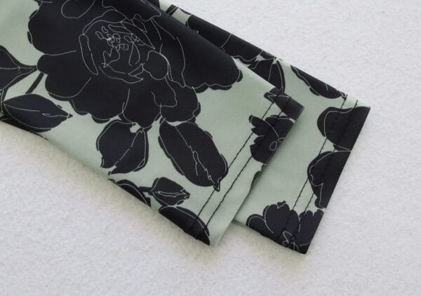 Midnight Bloom Rash Guard Set - Image 10