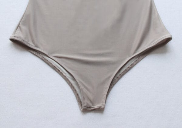 Raven's Wing Ruched Sleeve Swimsuit - Image 17